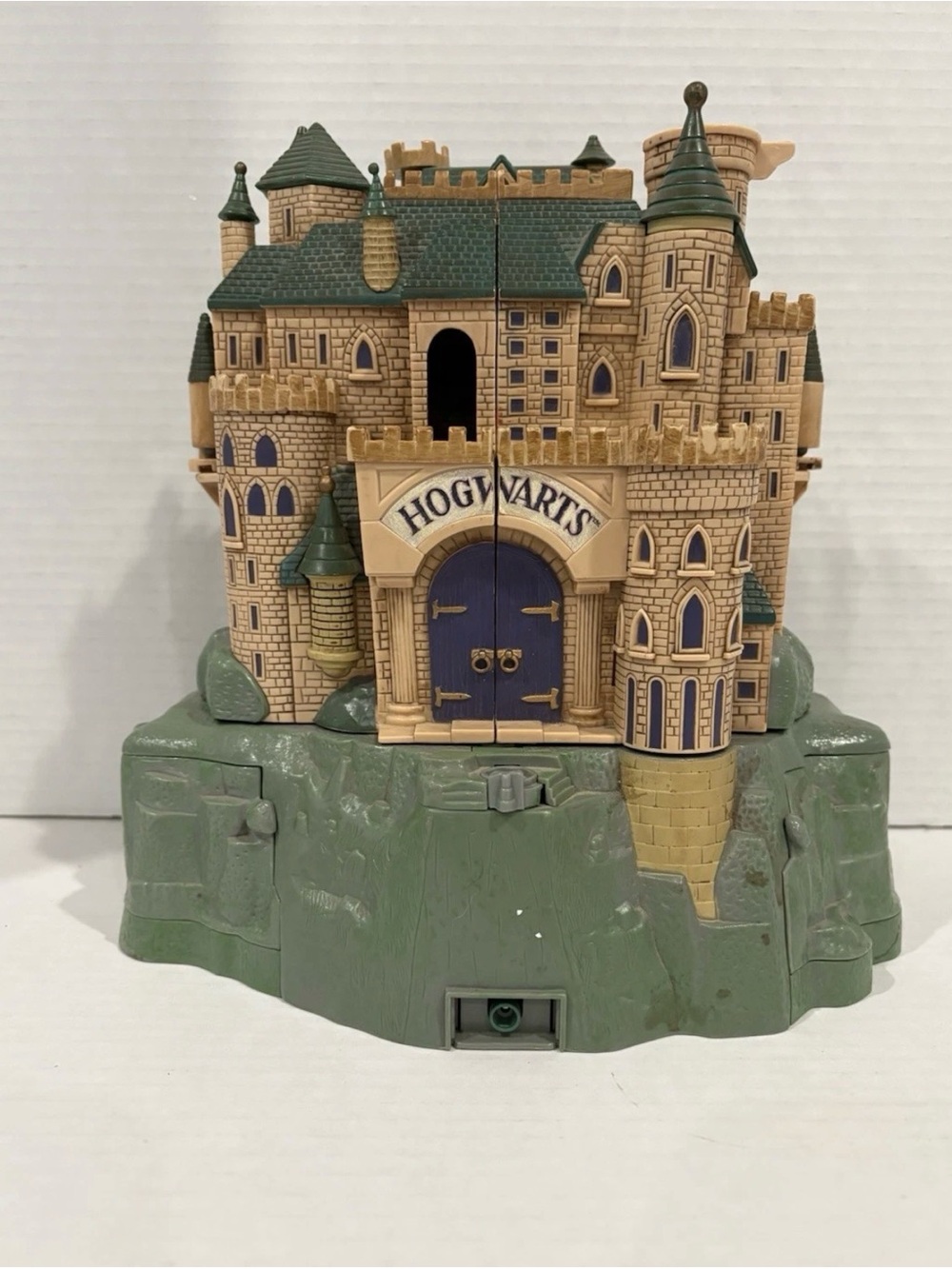 Vintage Polly pockets, Harry Potter house 2001